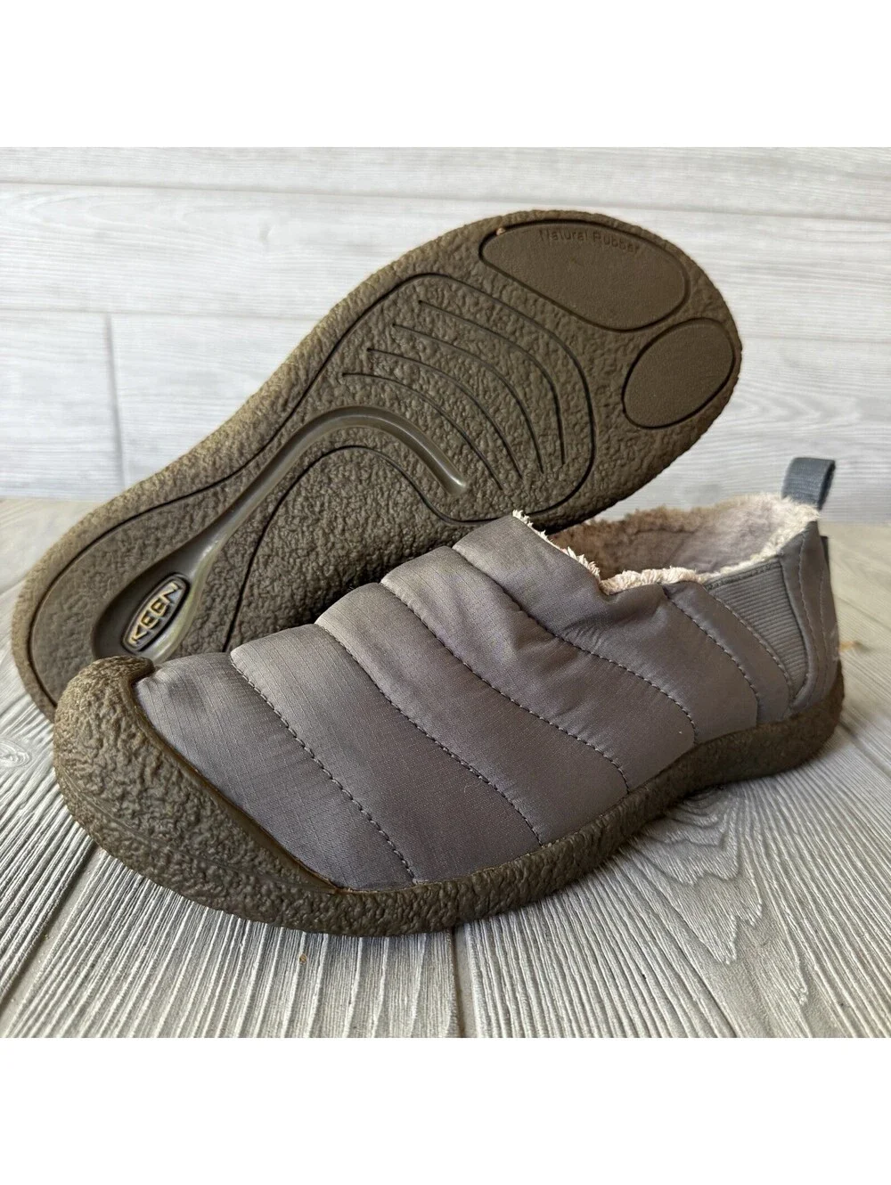 KEEN Cush Howser Men's 9 Quilted Slippers Slip-On Fleece Lined Camp Shoes Hike